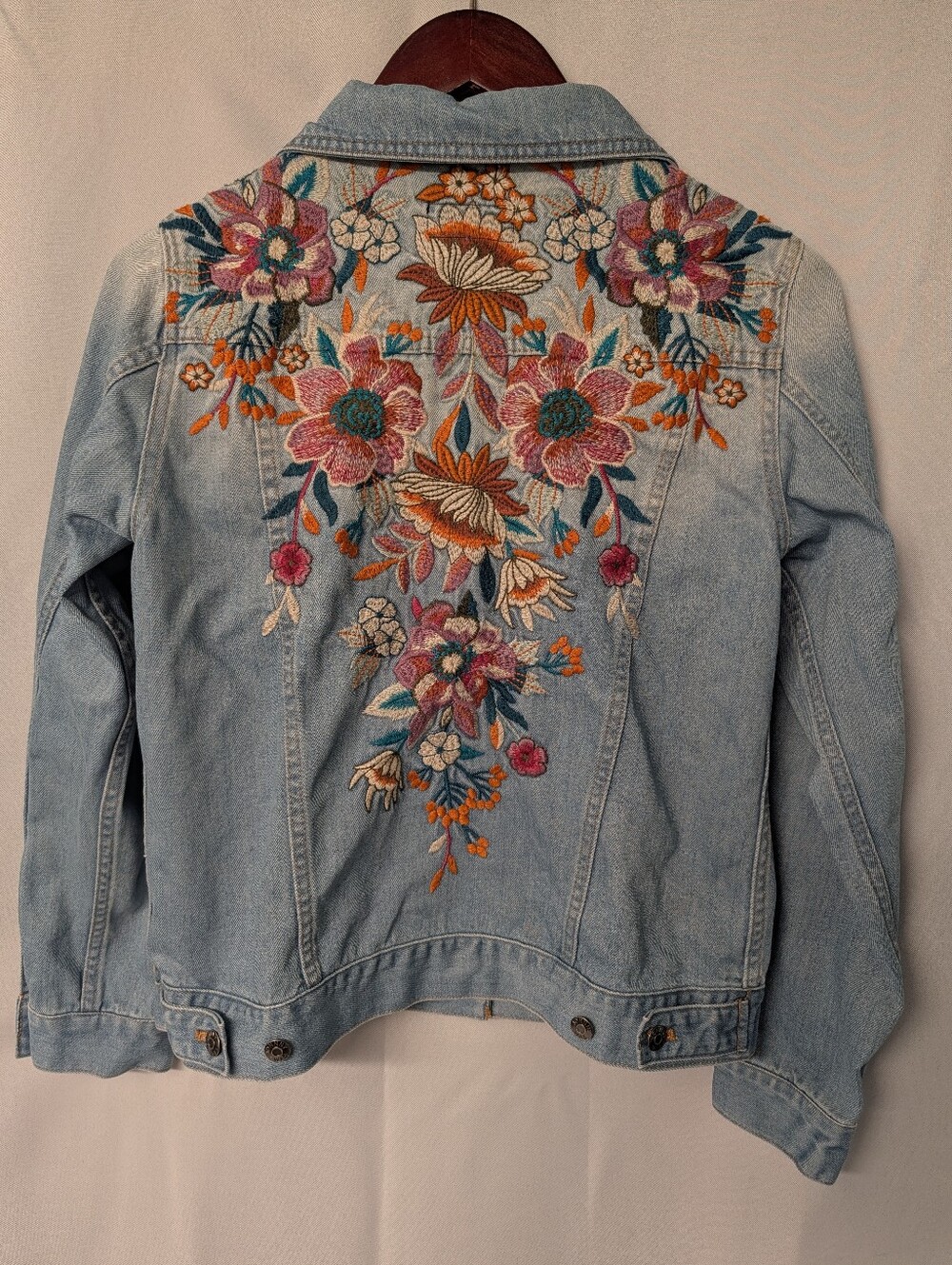Johnny Was Light Blue Denim Jacket with Multicolor Floral Embroidery Size Small - Picture 7 of 12